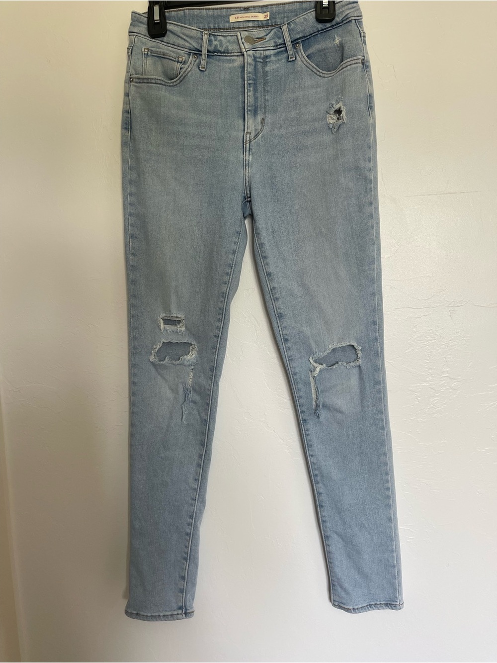 Levi Light Wash Distressed Ripped Jeans SZ 29